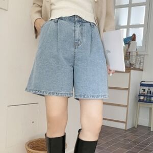 Light Blue Pleated Denim Shorts